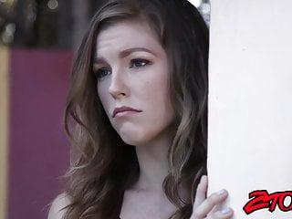 Junge Ella Nova von bbc gebumst und ins Gesicht gespritzt