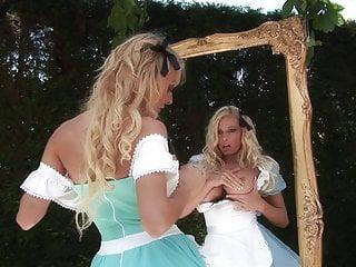 Teen Alice Star von der seite gefickt