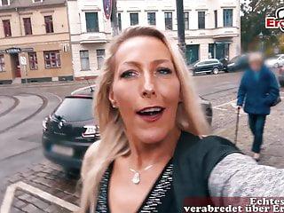 Reife Frau treibt es zum ersten Mal