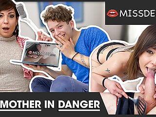 Der italienische Stiefvater fickt die Unschuld seiner Stieftochter