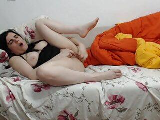 Milf fickt und leckt an einem riesigen Schwanz